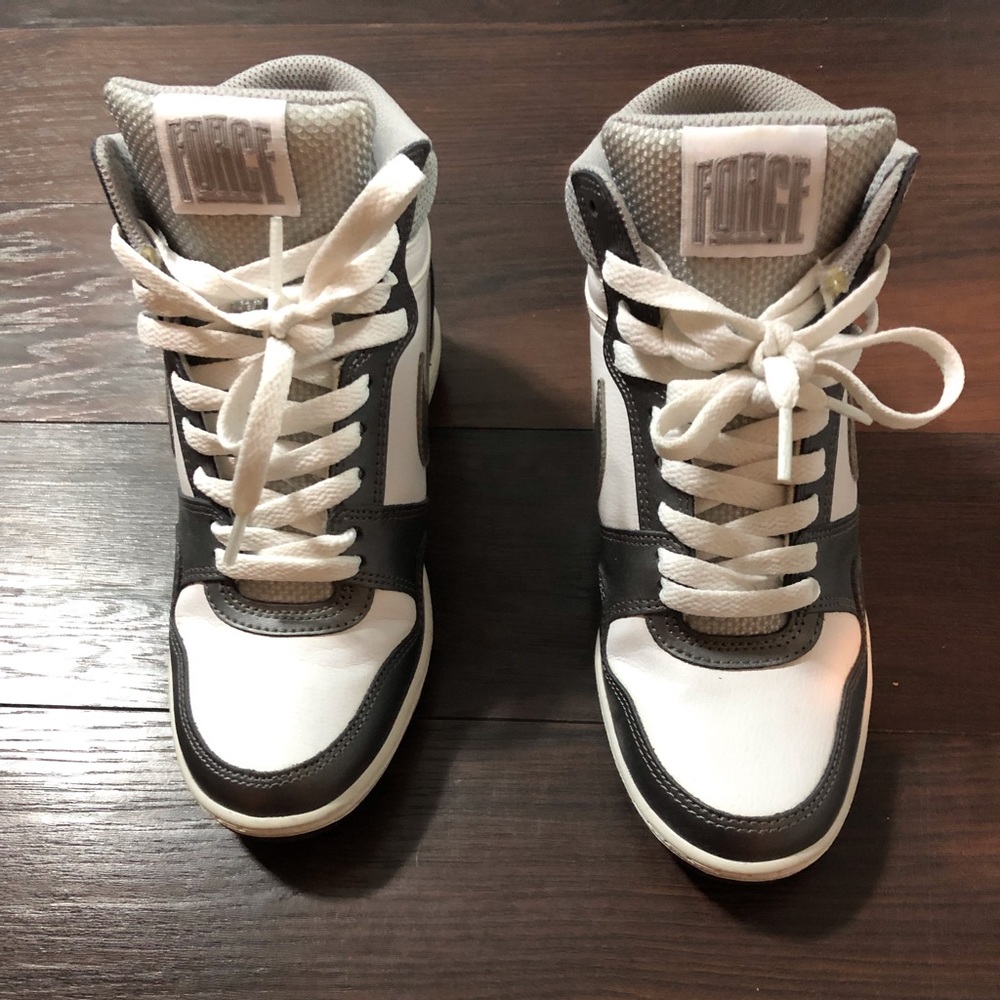 Nike Women's Sneakers White and Gray